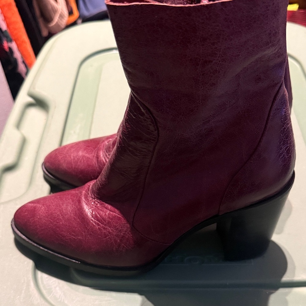 L'INTERVALLE Deep Burgundy Heeled Boots - Picture 6 of 6